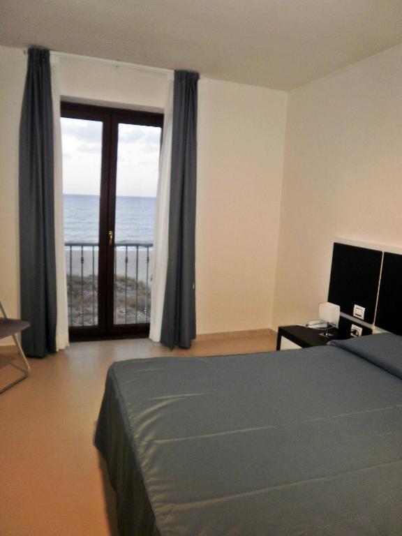 Buddi Hotel Platamona Exteriér fotografie
