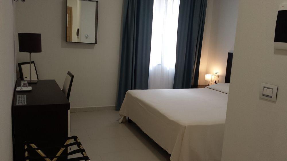 Buddi Hotel Platamona Exteriér fotografie