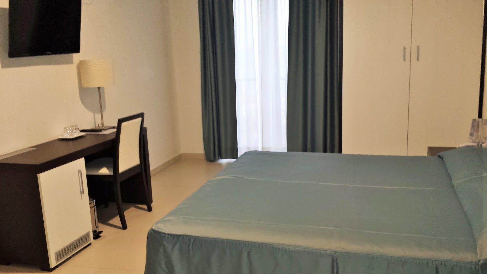 Buddi Hotel Platamona Exteriér fotografie