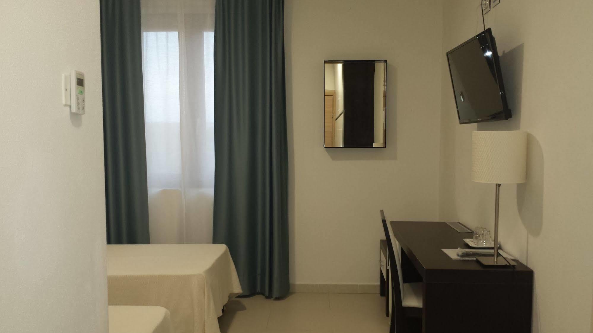 Buddi Hotel Platamona Exteriér fotografie