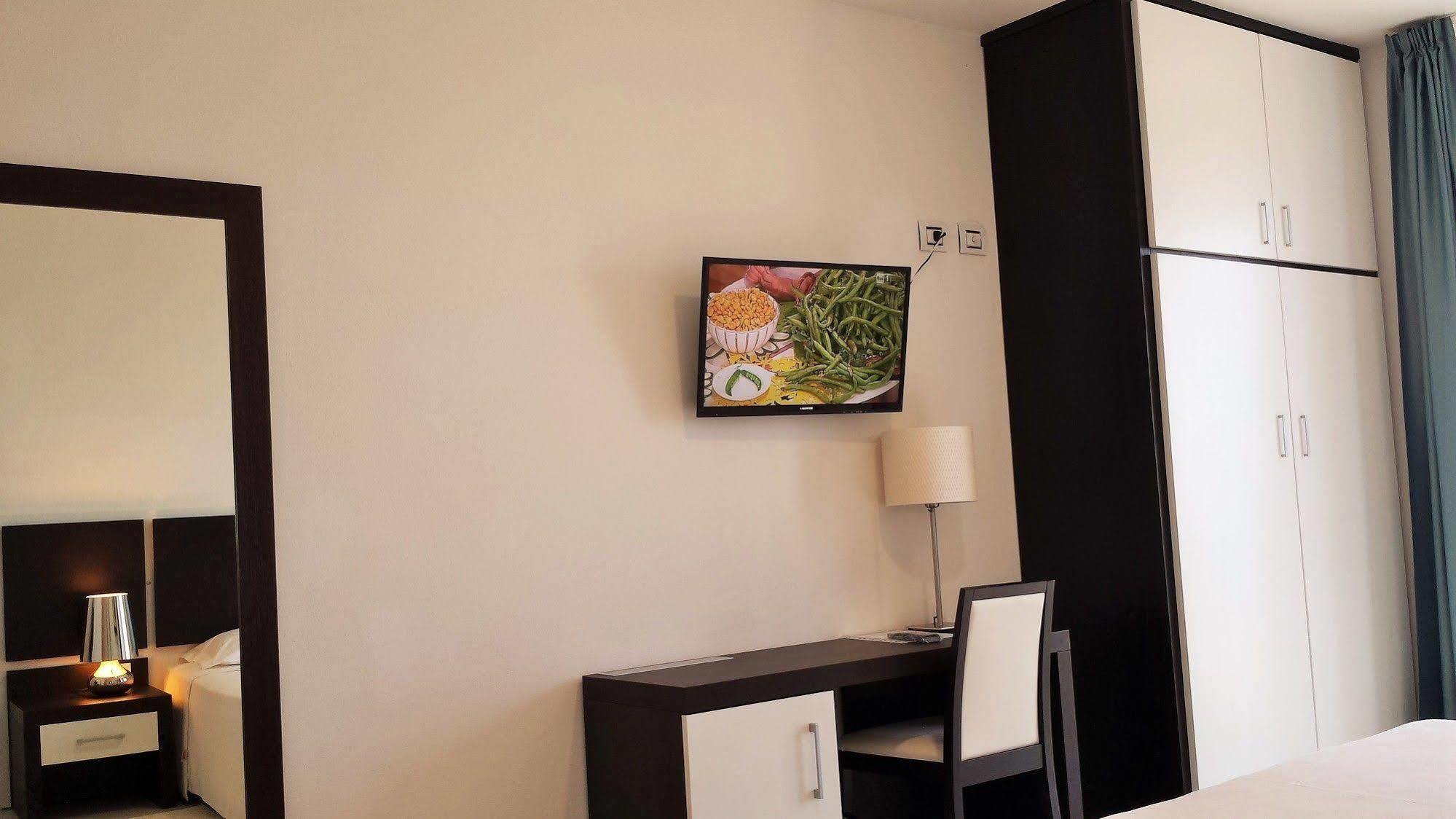 Buddi Hotel Platamona Exteriér fotografie